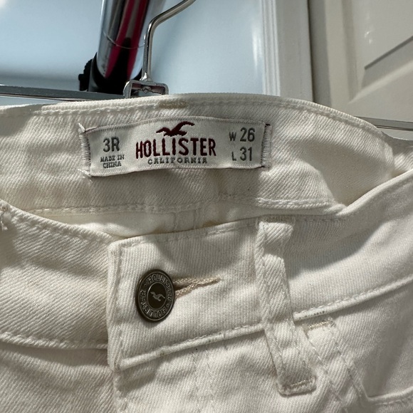 Hollister - Picture 5 of 5